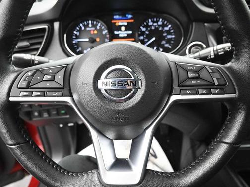 2022 Nissan Rogue Sport SV