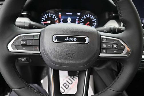 Diamond Black Crystal Pearlcoat 2024 Jeep Compass Limited