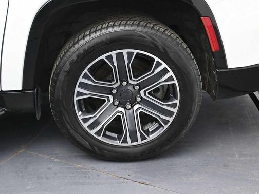 2023 Jeep Wagoneer L Series II 4x4