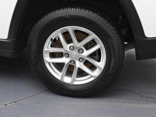 2022 Jeep Grand Cherokee L Laredo