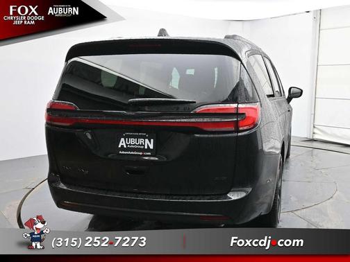 2026 Chrysler Pacifica L