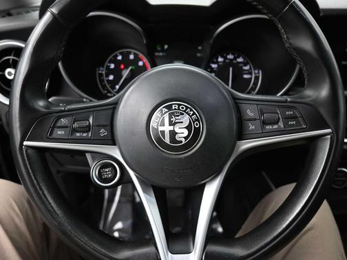 2018 Alfa Romeo Stelvio Base