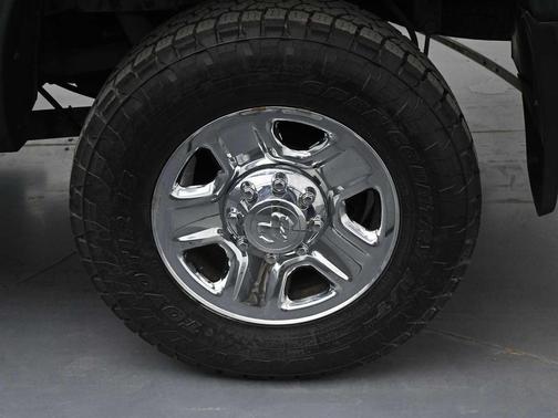 2017 RAM 2500 Tradesman Crew Cab 4x4 6'4' Box