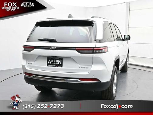 2025 Jeep Grand Cherokee Laredo