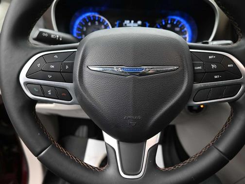 2018 Chrysler Pacifica Touring-L