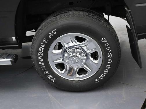 2021 RAM 2500 Tradesman Crew Cab 4x4 6'4' Box
