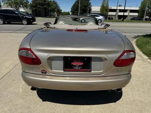 2000 Jaguar XK8 BASE