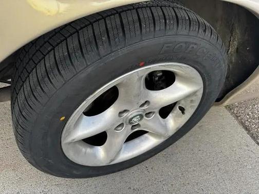 2000 Jaguar XK8 BASE