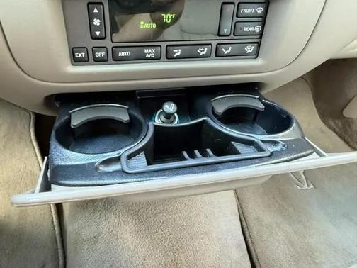 2001 Lincoln Town Car Cartier