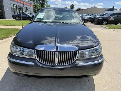 2001 Lincoln Town Car Cartier