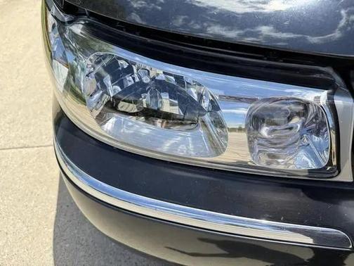 2001 Lincoln Town Car Cartier