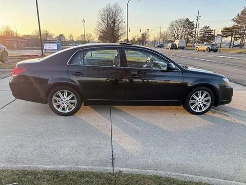 2005 Toyota Avalon Limited