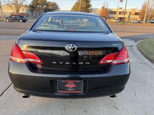 2005 Toyota Avalon Limited