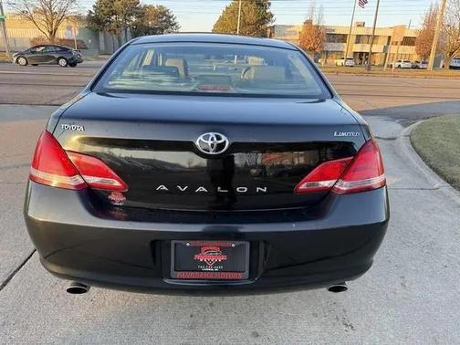 2005 Toyota Avalon Limited