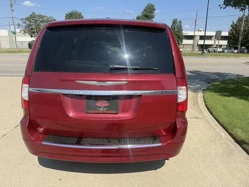 2015 Chrysler Town & Country Touring