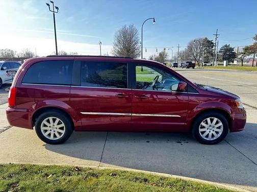 2015 Chrysler Town & Country Touring