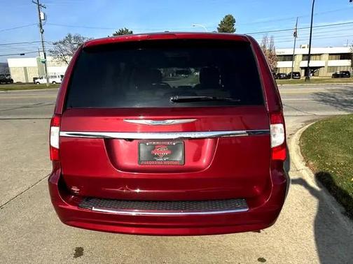 2015 Chrysler Town & Country Touring