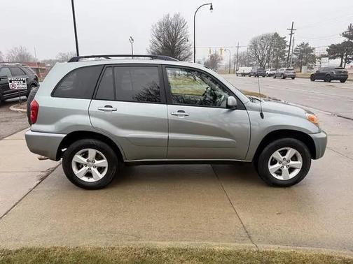 2005 Toyota RAV4 Base
