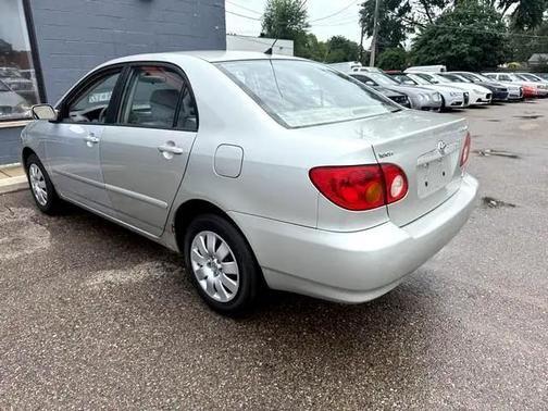 2004 Toyota Corolla LE