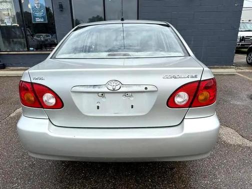 2004 Toyota Corolla LE