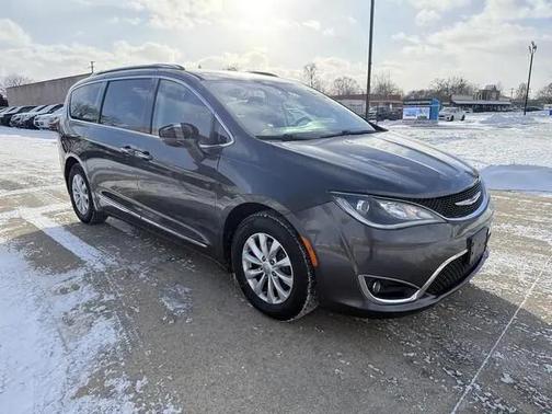 2018 Chrysler Pacifica Touring-L