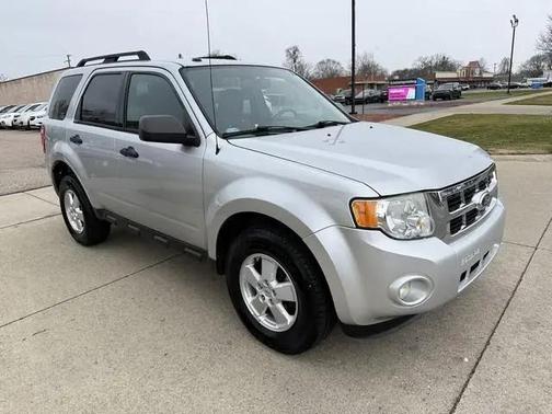 Ingot Silver Metallic 2012 Ford Escape XLT
