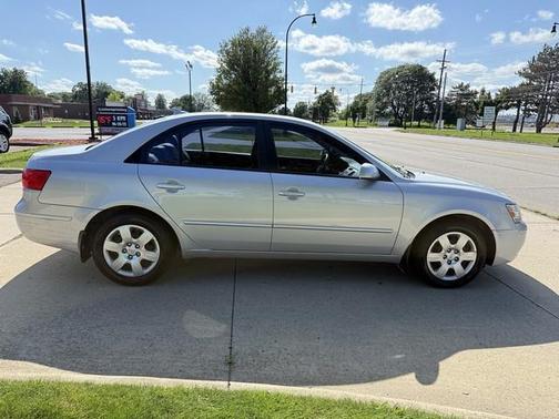 2010 Hyundai SONATA GLS