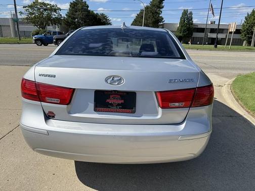 2010 Hyundai SONATA GLS