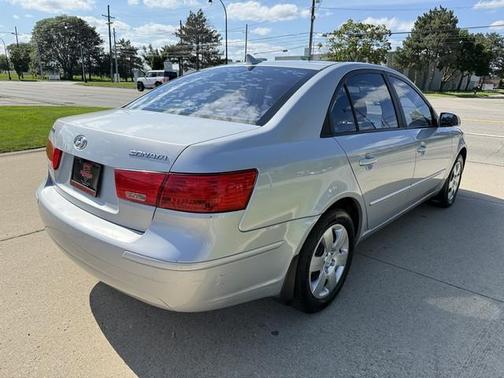 2010 Hyundai SONATA GLS