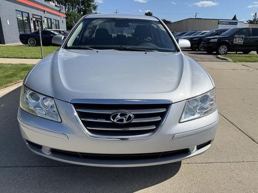 2010 Hyundai SONATA GLS