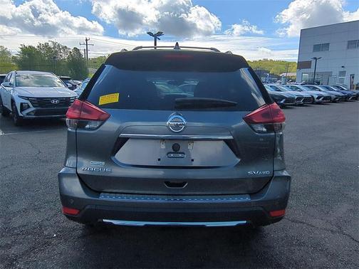 2020 Nissan Rogue SV