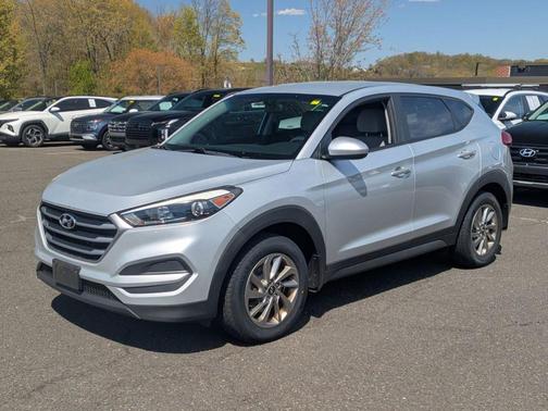 Molten Silver 2018 Hyundai TUCSON SE