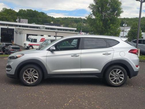 Molten Silver 2018 Hyundai TUCSON SE