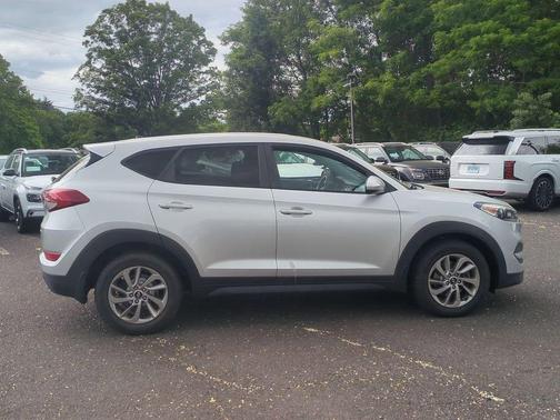 Molten Silver 2018 Hyundai TUCSON SE