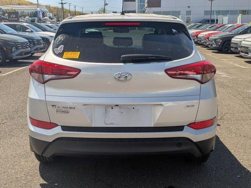 Molten Silver 2018 Hyundai TUCSON SE