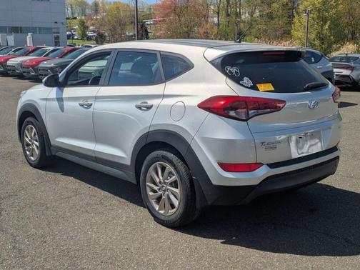 Molten Silver 2018 Hyundai TUCSON SE