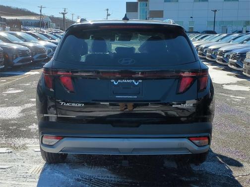 2026 Hyundai TUCSON Hybrid SEL