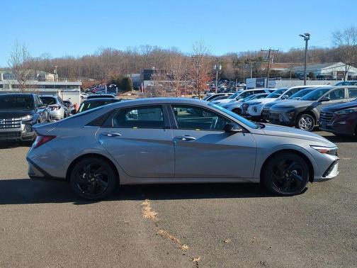 Metal 2026 Hyundai ELANTRA SEL SPORT PREMIUM