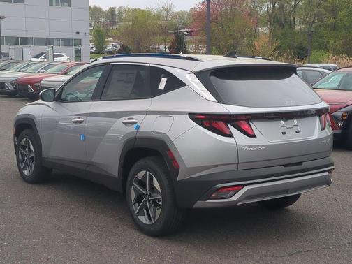 Shimmering Silver 2026 Hyundai TUCSON Hybrid SEL