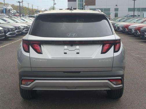 Shimmering Silver 2026 Hyundai TUCSON Hybrid SEL