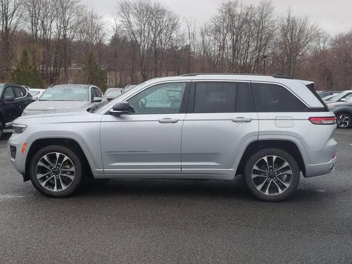 2023 Jeep Grand Cherokee Overland