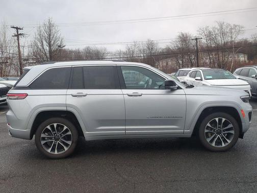 2023 Jeep Grand Cherokee Overland