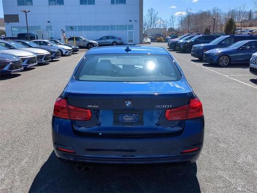 2017 BMW 330 i xDrive