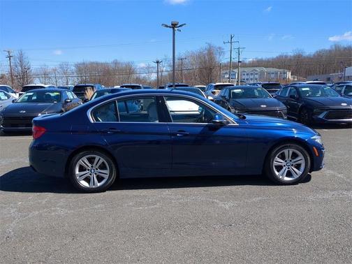 2017 BMW 330 i xDrive