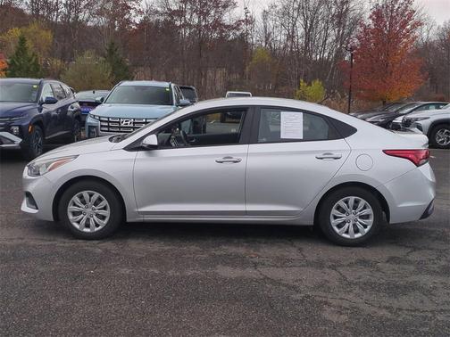 2019 Hyundai Accent SE
