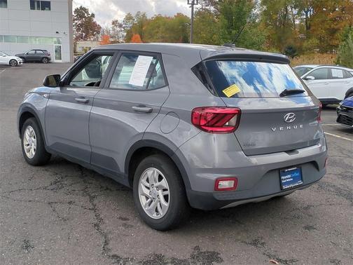 2023 Hyundai VENUE SE