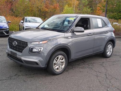 2023 Hyundai VENUE SE