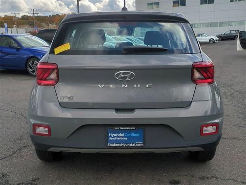 2023 Hyundai VENUE SE