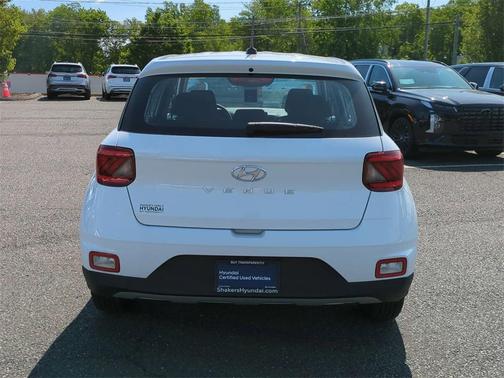 2023 Hyundai VENUE SE