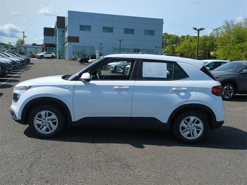 2023 Hyundai VENUE SE